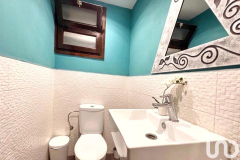 164 sq.m. commercial property for sale in Miami Platja, Tarragona, Catalonia, Spain № 4975 - photo 11