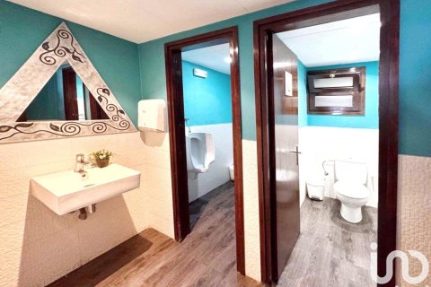 164 sq.m. commercial property for sale in Miami Platja, Tarragona, Catalonia, Spain № 4975 - photo 10