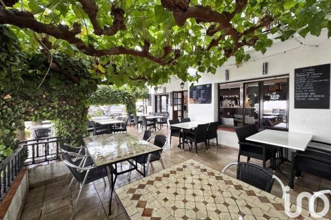 164 sq.m. commercial property for sale in Miami Platja, Tarragona, Catalonia, Spain № 4975 - photo 2