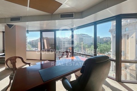 Купить офис в Эшампле, Испания студия, 253м², № 2494 - фото 5