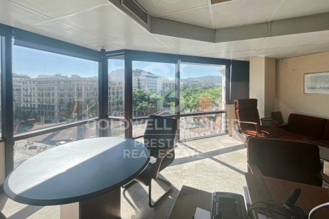 Купить офис в Эшампле, Испания студия, 253м², № 2494 - фото 11