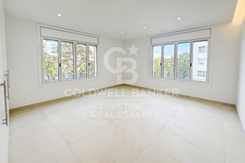 Купить квартиру в Барселона, Испания с 4 спальни, 224м², № 2495 - фото 15