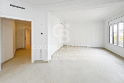 Купить квартиру в Барселона, Испания с 4 спальни, 224м², № 2495 - фото 12