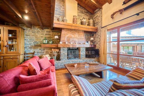 Купить таунхаус в Герона, Испания с 4 спальни, 200м², № 2496 - фото 19