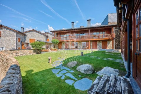 Таунхаус с 4 спальнями в Героне, Каталония, Испания № 2496