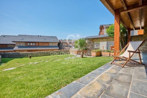 Купить таунхаус в Герона, Испания с 4 спальни, 200м², № 2496 - фото 7