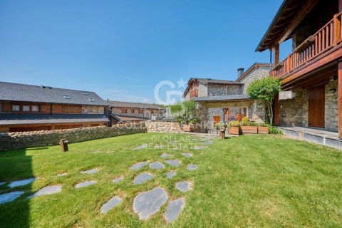 Купить таунхаус в Герона, Испания с 4 спальни, 200м², № 2496 - фото 16