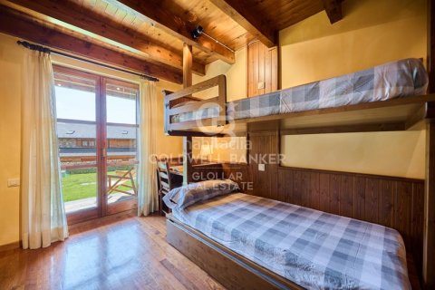 Купить таунхаус в Герона, Испания с 4 спальни, 200м², № 2496 - фото 12