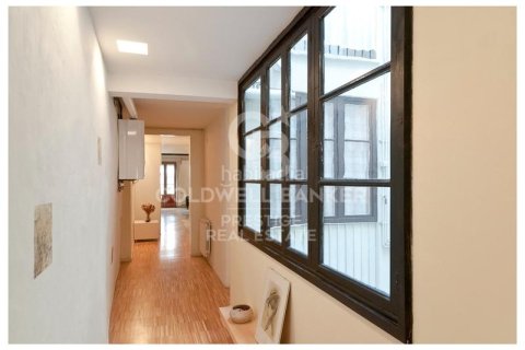 Купить квартиру в Старый город, Барселона, Испания с 2 спальни, 127м², № 2497 - фото 10