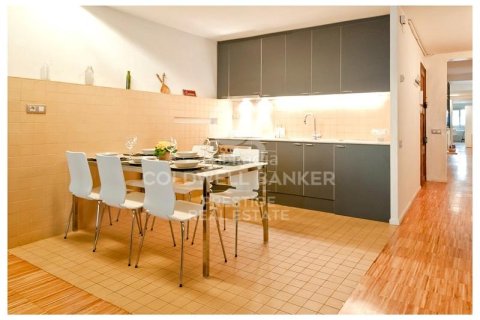 Купить квартиру в Старый город, Барселона, Испания с 2 спальни, 127м², № 2497 - фото 9