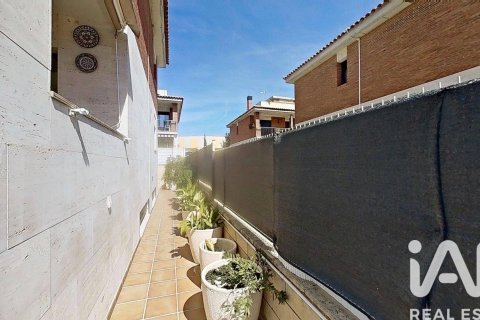 Сasa de 5 dormitorios en venta en Calafell, Tarragona, Cataluña, Spain № 7478 - foto 13