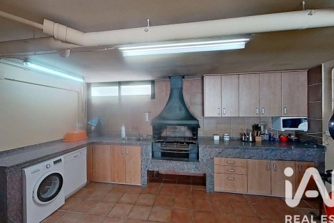 Сasa de 5 dormitorios en venta en Calafell, Tarragona, Cataluña, Spain № 7478 - foto 9