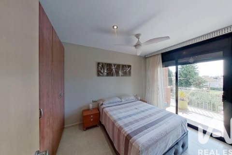 Сasa de 5 dormitorios en venta en Calafell, Tarragona, Cataluña, Spain № 7478 - foto 25