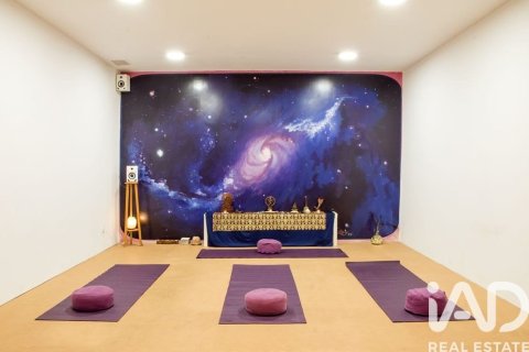 3 bedrooms commercial property for sale in Barcelona, Catalonia, Spain № 7481 - photo 22