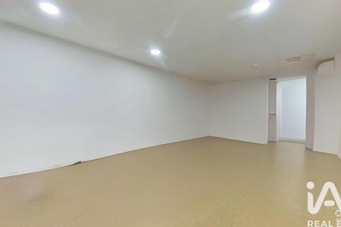 3 bedrooms commercial property for sale in Barcelona, Catalonia, Spain № 7481 - photo 4