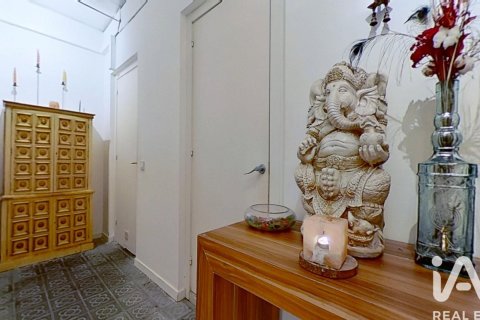 3 bedrooms commercial property for sale in Barcelona, Catalonia, Spain № 7481 - photo 8