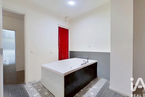 3 bedrooms commercial property for sale in Barcelona, Catalonia, Spain № 7481 - photo 13
