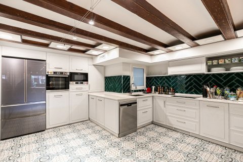 Купить квартиру в Барселона, Испания с 4 комнаты, № 1507 - фото 20