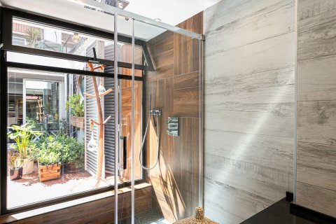 Купить квартиру в Барселона, Испания с 4 комнаты, № 1507 - фото 3