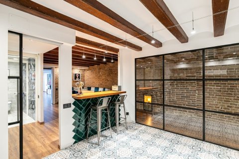 Купить квартиру в Барселона, Испания с 4 комнаты, № 1507 - фото 21