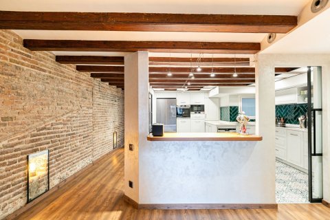 Купить квартиру в Барселона, Испания с 4 комнаты, № 1507 - фото 18