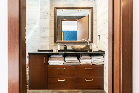 Купить квартиру в Барселона, Испания с 4 комнаты, № 1507 - фото 27