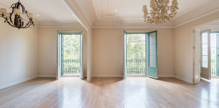 4 bedrooms apartment for sale in Barcelona, Catalonia, Spain № 1505
