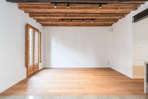 Купить квартиру в Барселона, Испания с 4 комнаты, № 1504 - фото 5