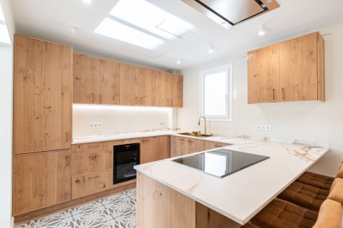 Купить квартиру в Барселона, Испания с 5 комнат, № 1501 - фото 6