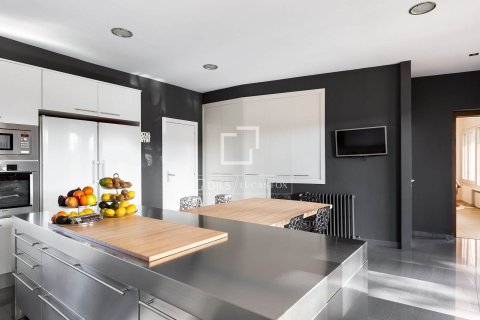 8 chambres villa à vendre à Valldoreix, Barcelona, Catalonia, Spain № 4419 - photo 10