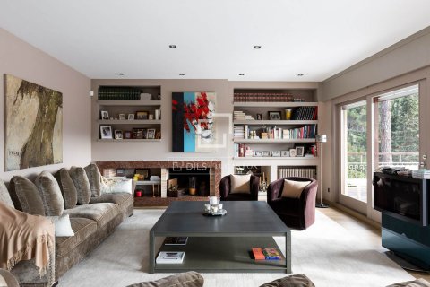 8 chambres villa à vendre à Valldoreix, Barcelona, Catalonia, Spain № 4419 - photo 8