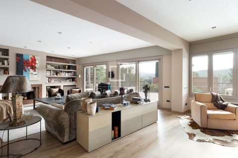 8 chambres villa à vendre à Valldoreix, Barcelona, Catalonia, Spain № 4419 - photo 4