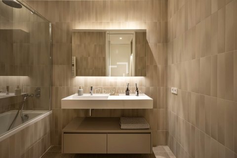 2 bedrooms apartment for sale in Barcelona, Catalonia, Spain № 4422 - photo 9