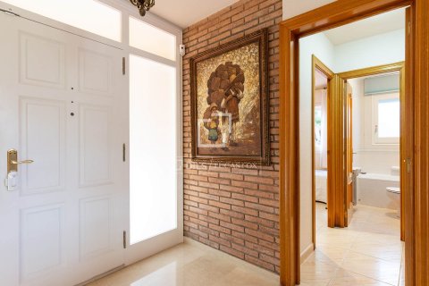 Купить виллу в Кастельдефельс, Испания с 7 спален, 416м², № 4421 - фото 10