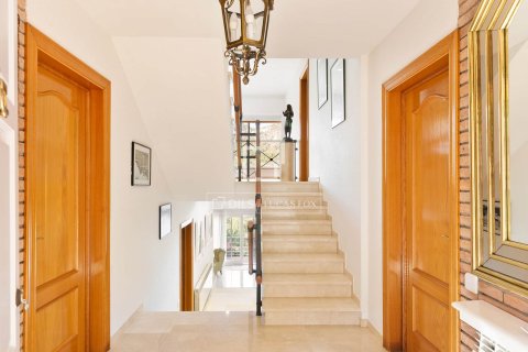 Купить виллу в Кастельдефельс, Испания с 7 спален, 416м², № 4421 - фото 9