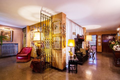 Купить квартиру в Сабадель, Испания с 6 спален, 412м², № 7703 - фото 14