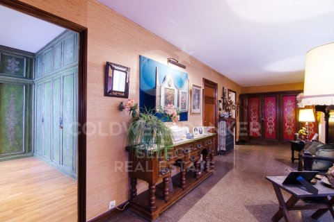 Купить квартиру в Сабадель, Испания с 6 спален, 412м², № 7703 - фото 10