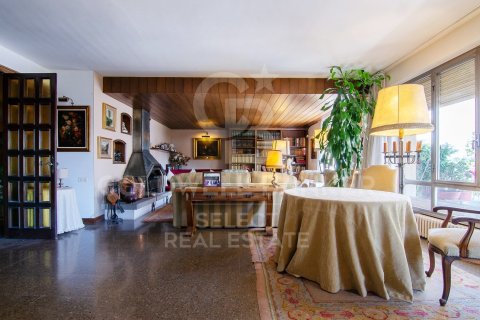 Купить квартиру в Сабадель, Испания с 6 спален, 412м², № 7703 - фото 25