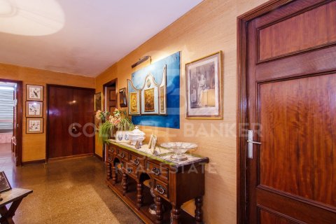 Купить квартиру в Сабадель, Испания с 6 спален, 412м², № 7703 - фото 11