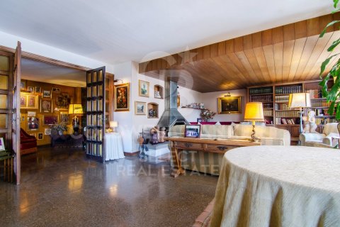 Купить квартиру в Сабадель, Испания с 6 спален, 412м², № 7703 - фото 18