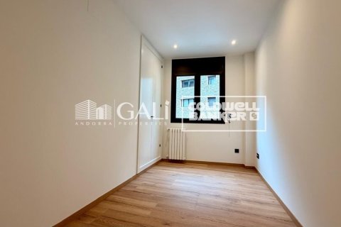 Снять в аренду квартиру в Андорра, Испания с 4 спальни, 134м², № 7698 - фото 2