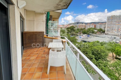 Apartamento de 3 dormitorios en venta en Barcelona, Cataluña, Spain № 7781 - foto 28