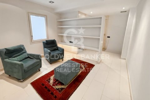Apartamento de 3 dormitorios en venta en Barcelona, Cataluña, Spain № 7781 - foto 7