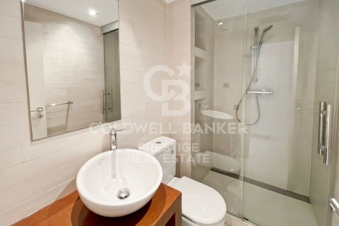Apartamento de 3 dormitorios en venta en Barcelona, Cataluña, Spain № 7781 - foto 11