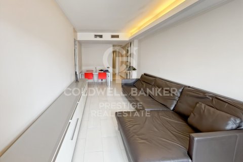 Apartamento de 3 dormitorios en venta en Barcelona, Cataluña, Spain № 7781 - foto 25