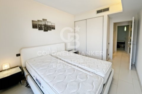 Apartamento de 3 dormitorios en venta en Barcelona, Cataluña, Spain № 7781 - foto 18