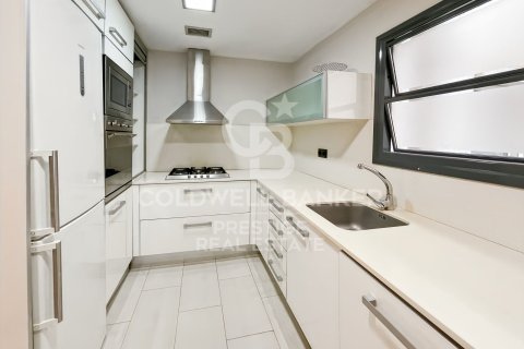 Apartamento de 3 dormitorios en venta en Barcelona, Cataluña, Spain № 7781 - foto 23