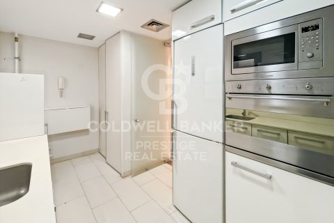 Apartamento de 3 dormitorios en venta en Barcelona, Cataluña, Spain № 7781 - foto 22