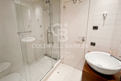 Apartamento de 3 dormitorios en venta en Barcelona, Cataluña, Spain № 7781 - foto 9