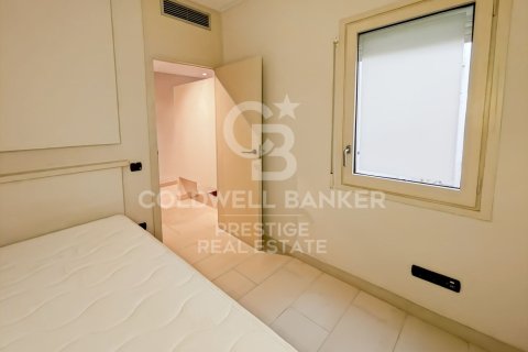 Apartamento de 3 dormitorios en venta en Barcelona, Cataluña, Spain № 7781 - foto 13